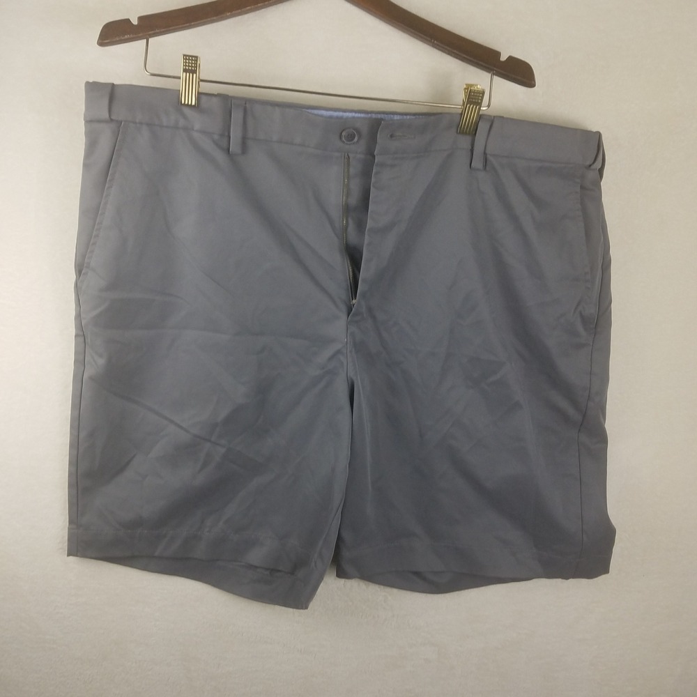 Croft & Barrow Mens Gray Flat Front Performance Shorts Size 42 Gripper Waistband